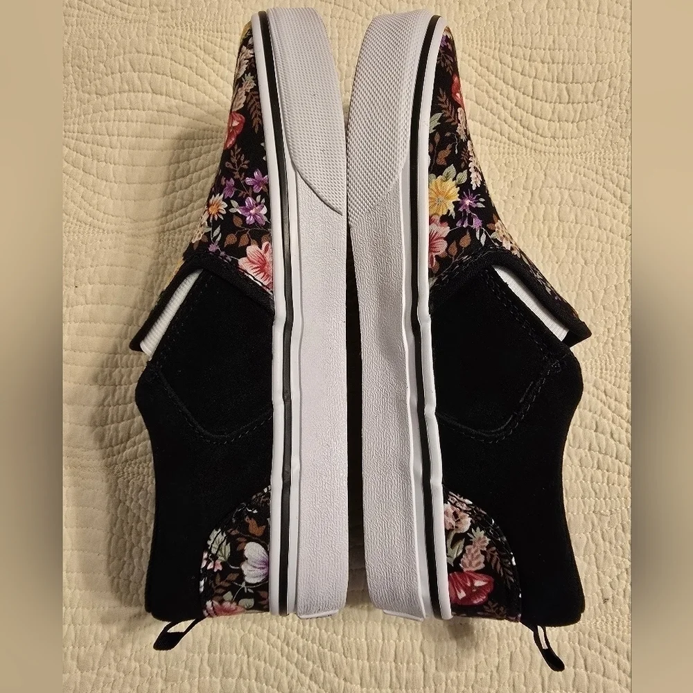 NIB Vans Asher Floral Slip On Sneaker Ladies 5.0, EU 34.5, Kids 3.4